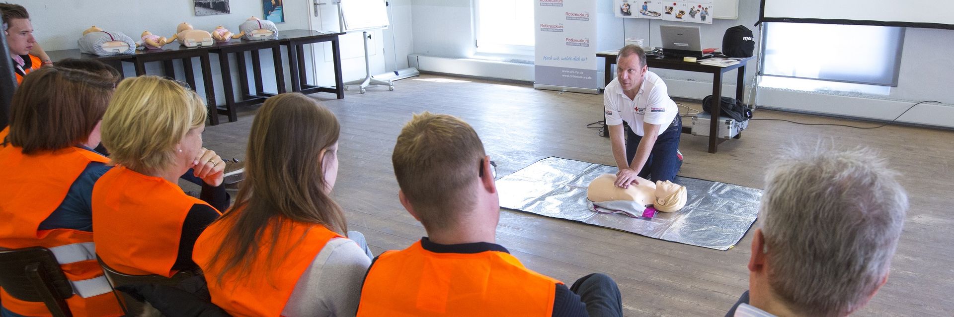 Ausbildung In Erster Hilfe Rotkreuzkurs Drk Kv Alzey E V